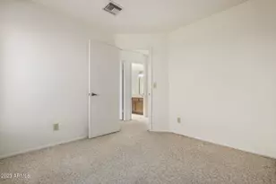 9422 S 43rd Pl, Phoenix, AZ 85044 - Photo 15