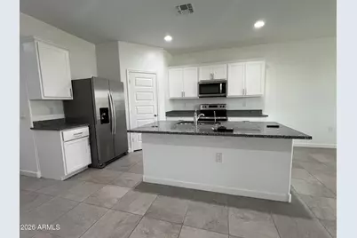 2432 W Shanley Avenue, Apache Junction, AZ 85120 - Photo 3