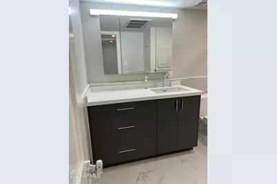 4727 E Lafayette Boulevard #204, Phoenix, AZ 85018 - Photo 5
