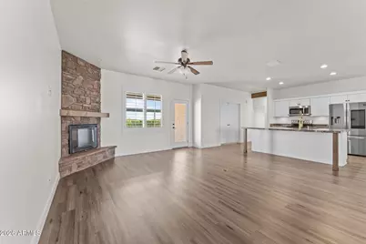 21015 W White Feather Lane, Wittmann, AZ 85361 - Photo 23