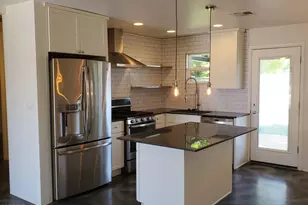 3426 N 37th St, Phoenix, AZ 85018 - Photo 1