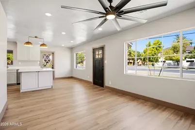 2201 E Campbell Avenue, Phoenix, AZ 85016 - Photo 3