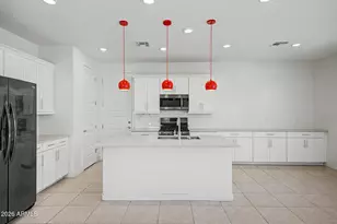 939 E Danbury Dr, Phoenix, AZ 85022 - Photo 11