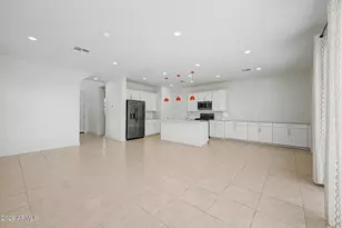 939 E Danbury Dr, Phoenix, AZ 85022 - Photo 9