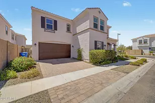 939 E Danbury Dr, Phoenix, AZ 85022 - Photo 3