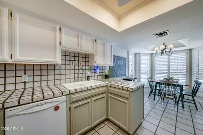 2511 E Shaw Butte Drive, Phoenix, AZ 85028 - Photo 15