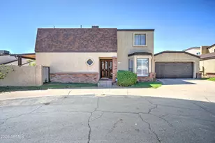 2511 E Shaw Butte Dr, Phoenix, AZ 85028 - Photo 1