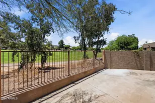 7235 S Golfside Ln, Phoenix, AZ 85042 - Photo 37