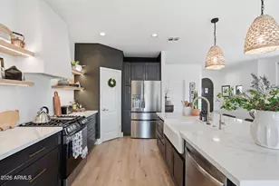 7235 S Golfside Ln, Phoenix, AZ 85042 - Photo 7