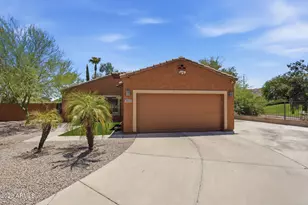 7235 S Golfside Ln, Phoenix, AZ 85042 - Photo 3
