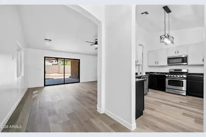 21570 N Greenway Road, Maricopa, AZ 85138 - Photo 9