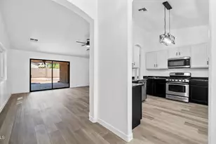 21570 N Greenway Rd, Maricopa, AZ 85138 - Photo 9