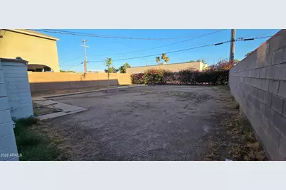 119 E Hill Drive E, Avondale, AZ 85323 - Photo 11