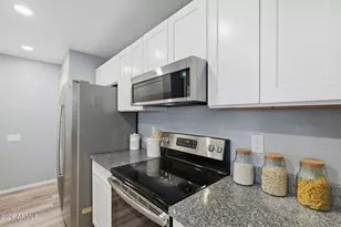 2035 S Elm St, Tempe, AZ 85282 - Photo 9
