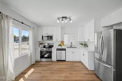 636 W Rio Salado Parkway, Mesa, AZ 85201 - Photo 1