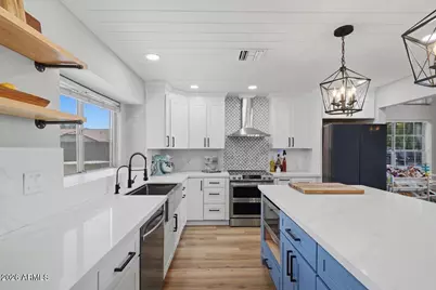 19429 N 35th Place, Phoenix, AZ 85050 - Photo 13