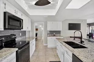 11215 S Tomah St, Phoenix, AZ 85044 - Photo 7