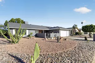 11215 S Tomah St, Phoenix, AZ 85044 - Photo 1