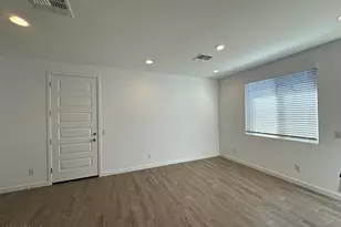 3228 W Morning Vista Ln, Phoenix, AZ 85083 - Photo 7