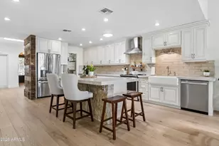 3800 E Lincoln Dr, Phoenix, AZ 85018 - Photo 13