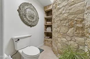 3800 E Lincoln Dr, Phoenix, AZ 85018 - Photo 21