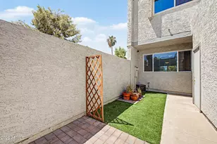 2524 S El Paradiso, Mesa, AZ 85202 - Photo 3