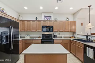 42424 N Gavilan Peak Pkwy, Anthem, AZ 85086 - Photo 9