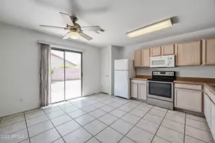 3057 W Lucia Dr, Phoenix, AZ 85083 - Photo 5