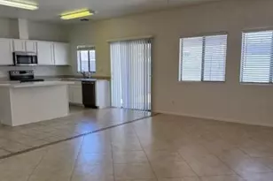 7034 W Mercer Ln, Peoria, AZ 85345 - Photo 3