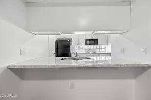 3065 N 67th Ave, Phoenix, AZ 85033 - Photo 9