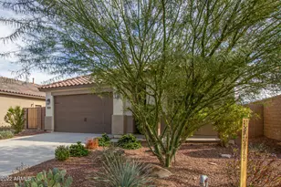 8451 S 164th Dr, Goodyear, AZ 85338 - Photo 3