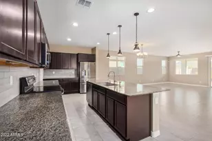 8451 S 164th Dr, Goodyear, AZ 85338 - Photo 9