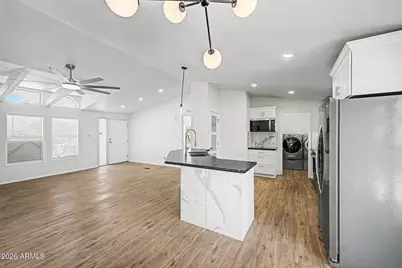 19768 E Squaw Valley Drive, Black Canyon City, AZ 85324 - Photo 11