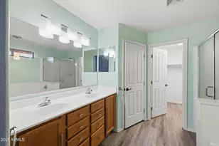 1307 S Joshua Tree Ln, Gilbert, AZ 85296 - Photo 15