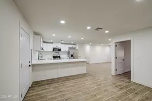 8002 N 42nd Ave, Phoenix, AZ 85051 - Photo 13