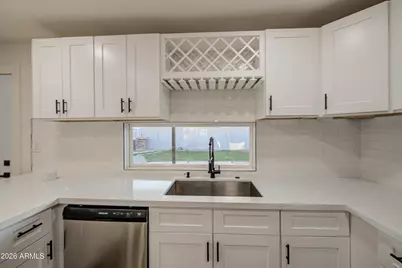 8002 N 42nd Avenue, Phoenix, AZ 85051 - Photo 9