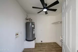 8002 N 42nd Ave, Phoenix, AZ 85051 - Photo 27