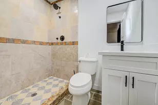 8002 N 42nd Ave, Phoenix, AZ 85051 - Photo 21
