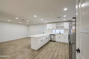 8002 N 42nd Ave, Phoenix, AZ 85051 - Photo 7