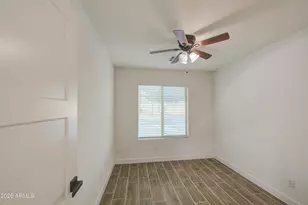 8002 N 42nd Ave, Phoenix, AZ 85051 - Photo 23