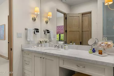 5721 N Casa Blanca Drive, Paradise Valley, AZ 85253 - Photo 35