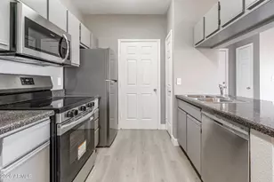5345 E Van Buren St, Phoenix, AZ 85008 - Photo 9