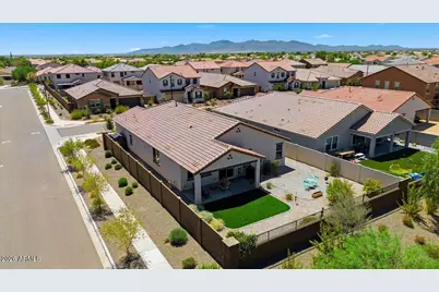 17136 W Blue Sky Drive, Surprise, AZ 85387 - Photo 11