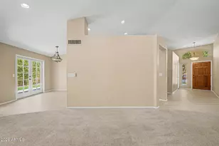 284 W Vera Ln, Tempe, AZ 85284 - Photo 9