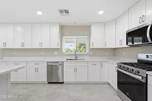 2329 E Enrose St, Mesa, AZ 85213 - Photo 9