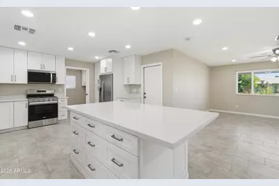 2329 E Enrose Street, Mesa, AZ 85213 - Photo 7