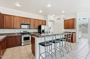 2015 W Olive Way, Chandler, AZ 85248 - Photo 9