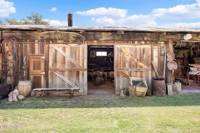 905 Ghost Town Trail, Pearce, AZ 85625 - Photo 41