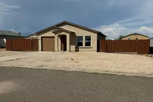 466 Brandeis Dr, Morristown, AZ 85342 - Photo 3
