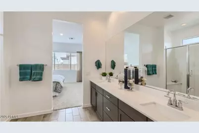 8014 W Rowel Road, Peoria, AZ 85383 - Photo 11